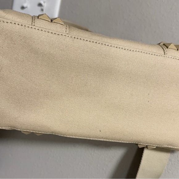 MARC JACOBS
The Studded Medium Tote - Picture 4 of 4